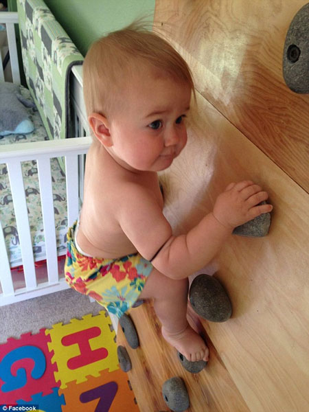 این کودک صخره نورد فقط یک سال دارد!