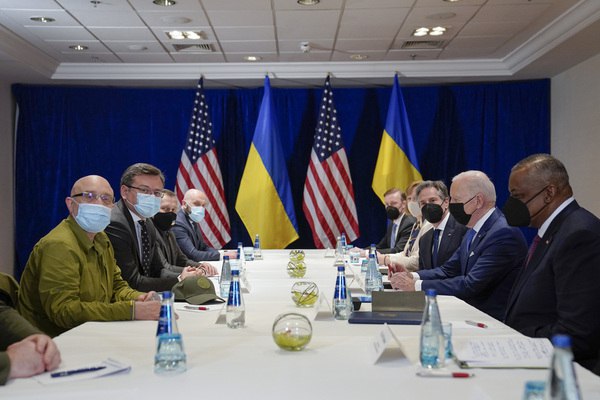 جو بایدن با دو وزیر دولت اوکراین دیدار کرد