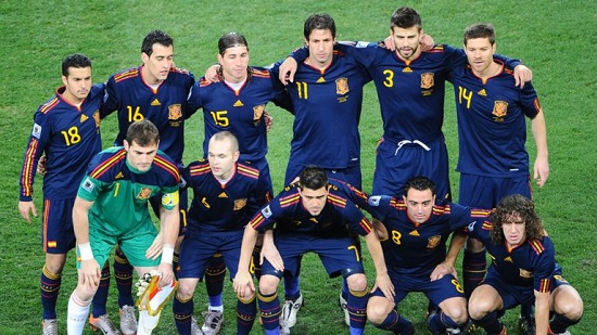 چرا دیگر بازیکنان بارسلونا، هسته تیم ملی اسپانیا را تشکیل نمی‌دهند؟