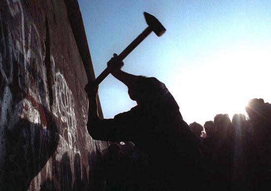 دیوار برلین، از پیدایش تا فروپاشی +عکس