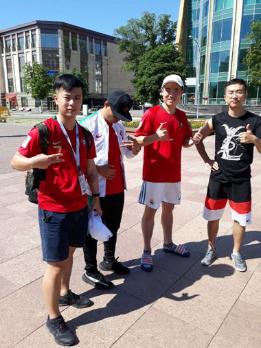 سارانسک در دست هواداران ایرانی