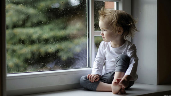 تنهاییِ کودک را به فرصتي دلپذير مبدل كنيد