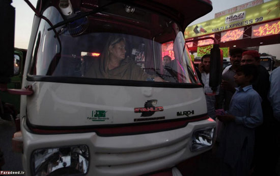 عکس: تاکسی زنان در پاکستان