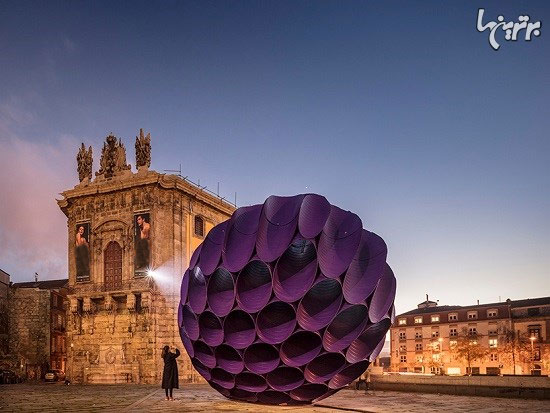 بازی زیبای نور در مجسمه عظیم میدان پرتغال