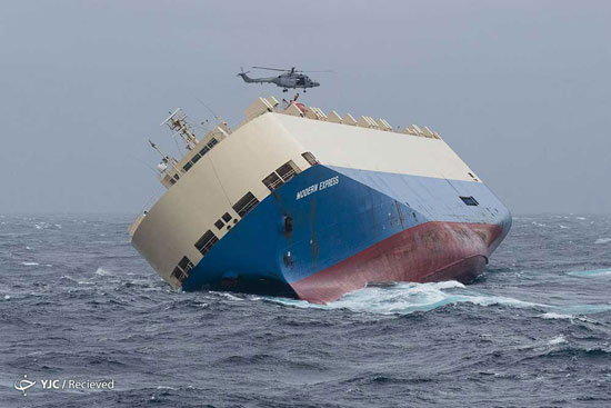 کشتی مدرن اکسپرس غرق شد +عکس
