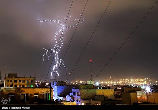 عکس: رعد و برق‌‌های کم سابقه در تهران