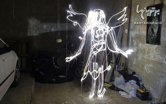 هنرنمایی جالب با نور گرافیتی! / عکس