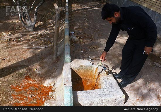 آب نارنجی در شیرهای آب رفسنجان! +عکس