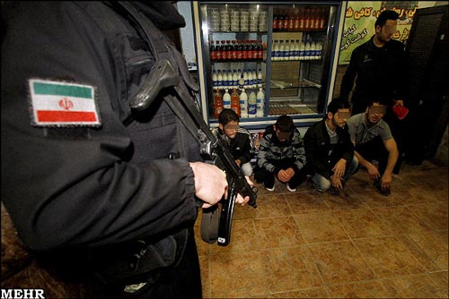 اجرای طرح‌ ارتقای امنیت در شرق تهران/عکس