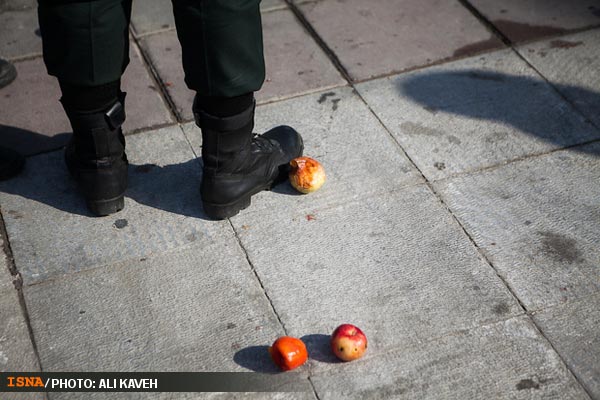 عکس؛ گرداندن اراذل و اوباش در خاوران تهران