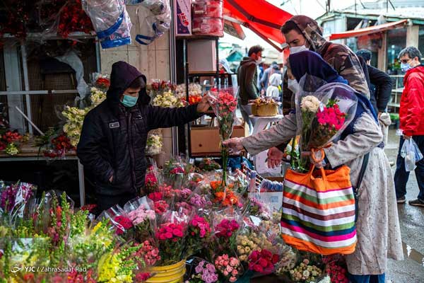 تصاویری از بازار گل در آستانه‌ی سال نو