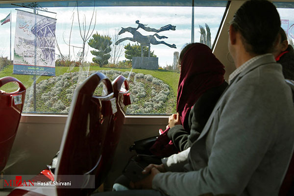 اتوبوس گردشگری در تهران