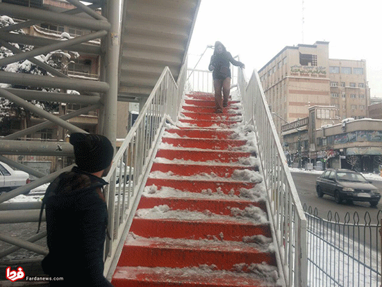 یخ‌زدگی پل‌های عابر پیاده در تهران