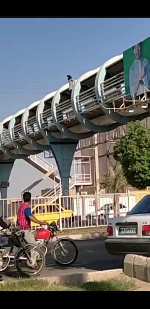 ماجرای سقوط یک دختر از پل عابرپیاده در خرمشهر