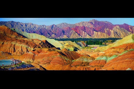 تصاویری محشر از کوهستان رنگین کمانی