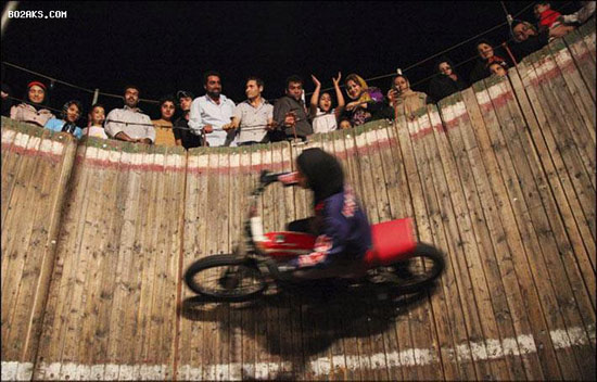 دختر موتور سوار ایرانی در دیوار مرگ