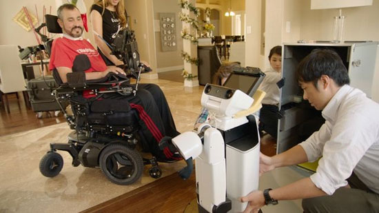 ربات شرکت تویوتا به کمک معلولان می‌آید