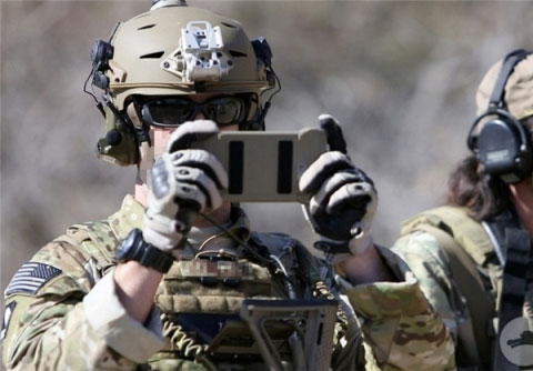 تلفن‌های جاسوسی نظامیان آمریکا +عکس