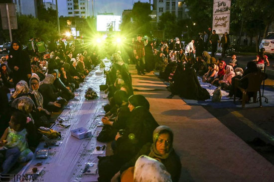 افطاری در کوچه و پس‌کوچه‌های تهران