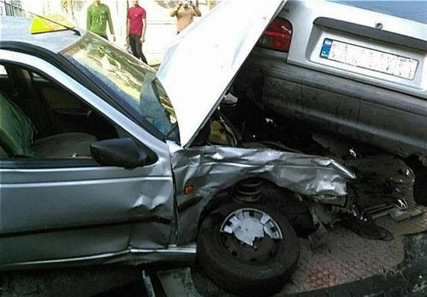 تصادف زنجیره‌ای 5 خودرو در تهرانپارس