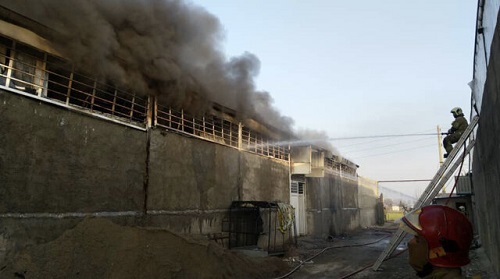 آتش‌سوزی گسترده در کارگاه نخ‌ریسی