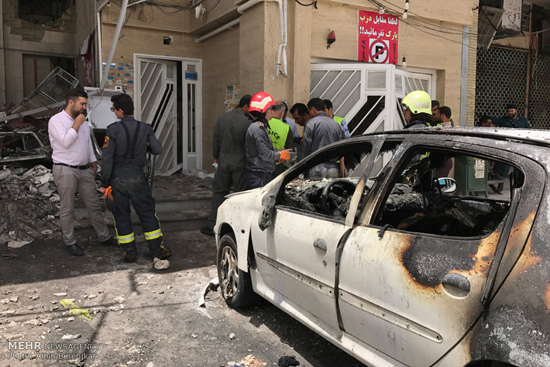 خسارات آتش‌ سوزی هایپر مارکت شیراز را ببینید