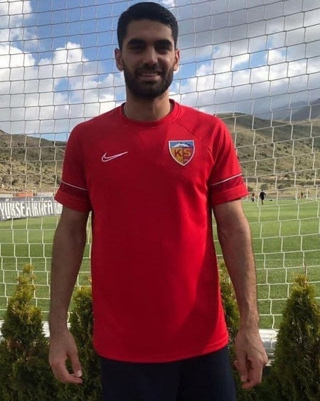 علی کریمی در تمرین تیم ترکیه‌ای