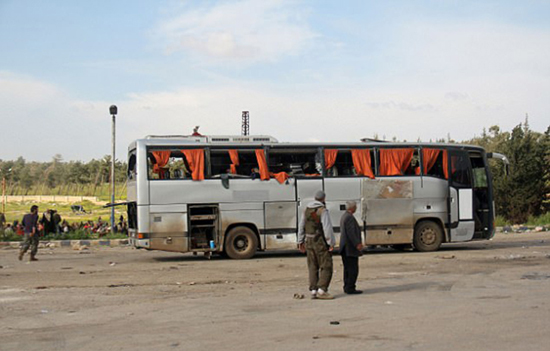 تصاویر تکان دهنده از انفجار اتوبوس غیرنظامیان