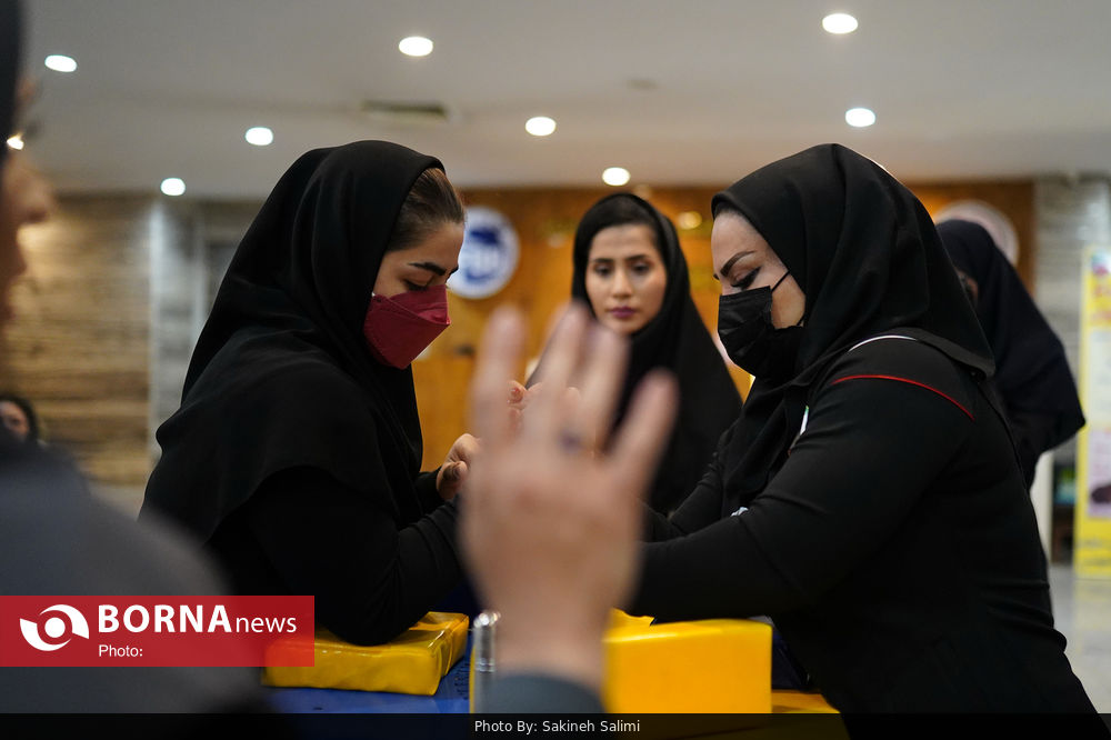 قابی جذاب از اردوی مچ‌اندازی زنان ایرانی
