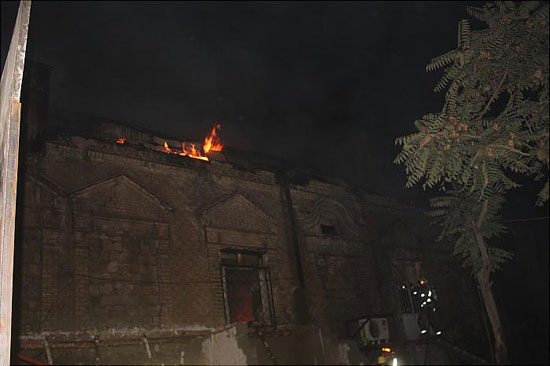 عکس: آتش سوزی در خیابان فردوسی