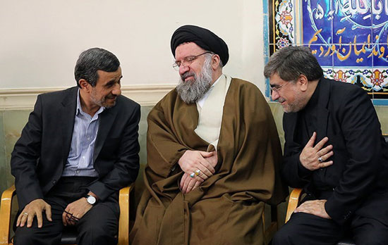 عکس: احمدی‌ نژاد در یادبود صیاد شیرازی