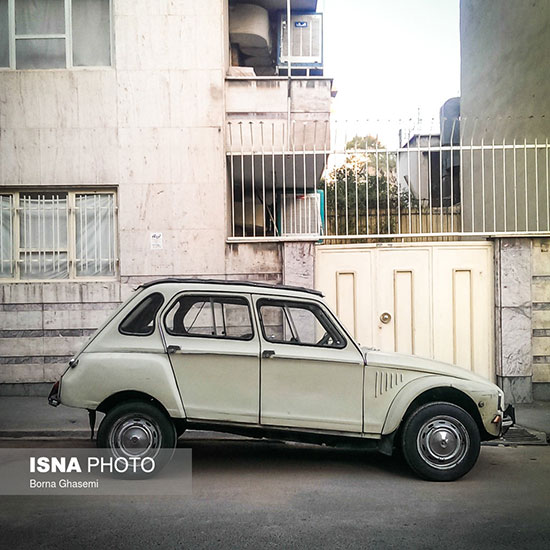 خاطره بازی با خودروهای کلاسیک و متروک تهران