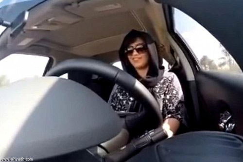عاقبت رانندگی 2 زن در عربستان! +عکس