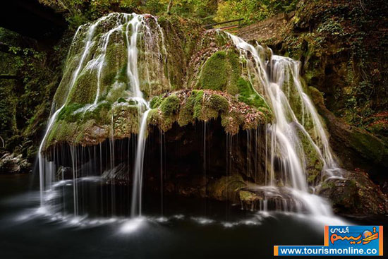 زیبایی جادویی این آبشار