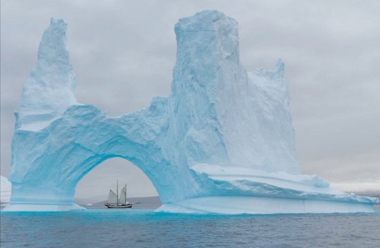 یخچال‌ شناور گرینلند در عکس روز نشنال‌جئوگرافیک