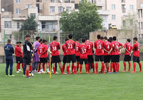 درگیری دو بازیکن پرسپولیس با آشتی‌کنان تمام شد