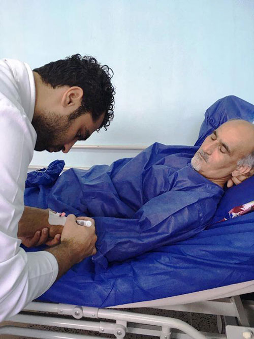 پدر رضاییان در بیمارستان +عکس