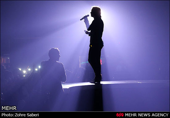 عکس: کنسرت «محسن یگانه» در کیش