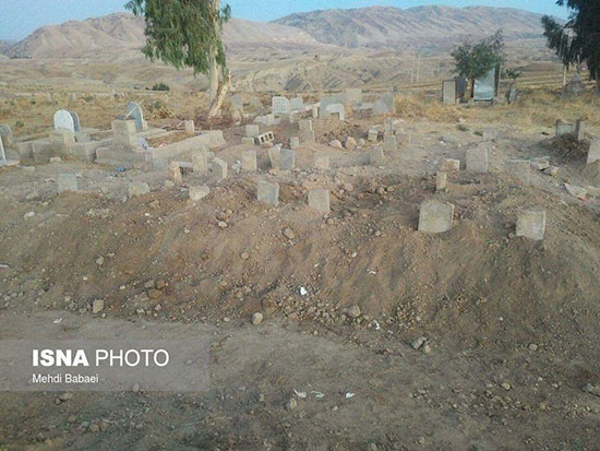 محل دفن 12 نفر از اعضای یک خانواده زلزله زده