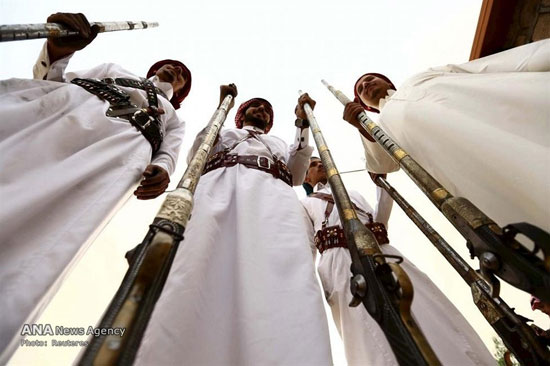 عکس: رسم عجیب پرش با تفنگ در عربستان!