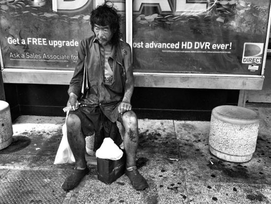 عکاسی از بی‌خانمان‌ها و سورپرایزی عالی!
