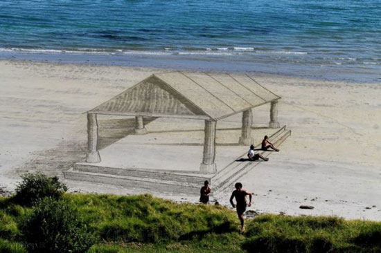 نقاشی های 3D فوق‌العاده بر روی ساحل