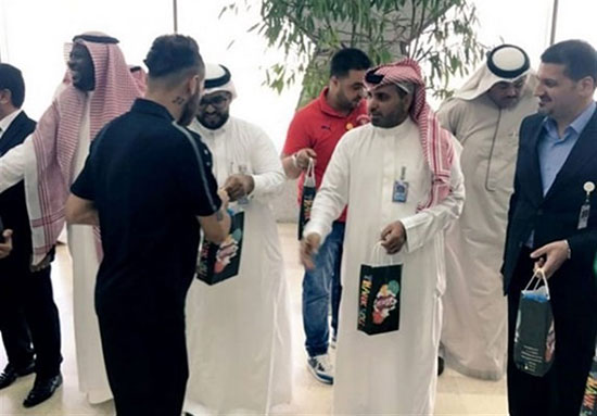 استقبال خاص عربستانی‌ها از کاروان تیم ملی عراق