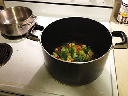 طرز تهیه خوراک گوشت و سبزیجات با طبخ مردانه
