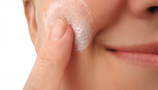 ۱۰ ترفند آرایشی برای خانم های بالای ۴۰سال