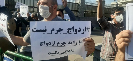 تجمع اعتراضی محکومان مهریه در مقابل مجلس!