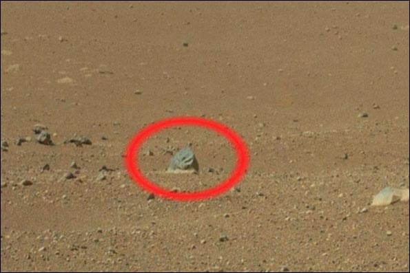 انگشت دست انسان در مریخ! +عکس