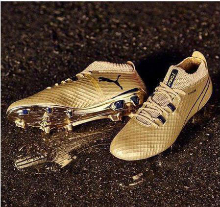 گران ترین کفش تاریخ فوتبال