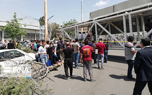 سقوط پل عابر پیاده در شهرستان بهارستان تهران