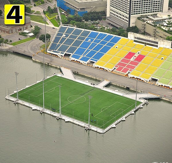 زمین فوتبال جالب در سنگاپور! +عکس